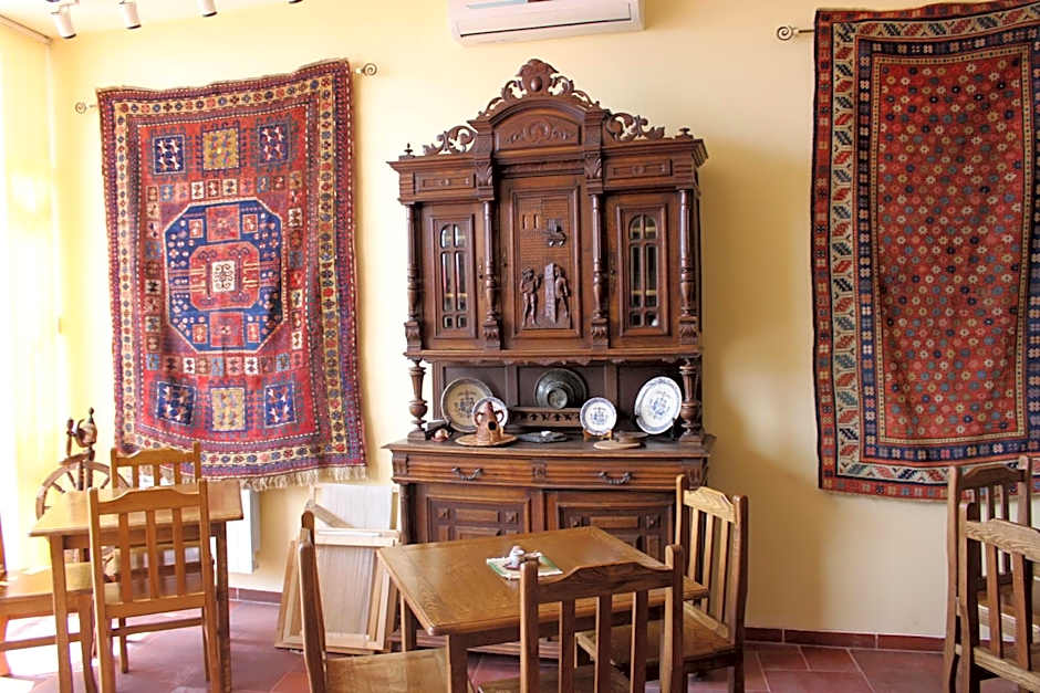 Silk Road Hotel
