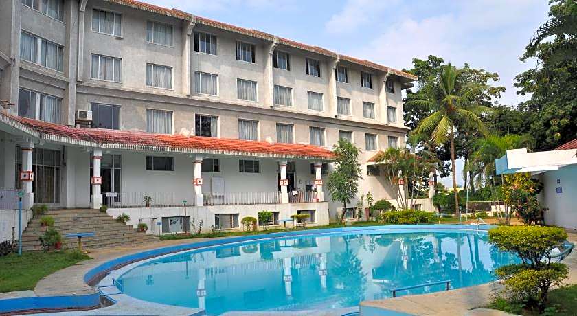 Ramee Guestline Hotel