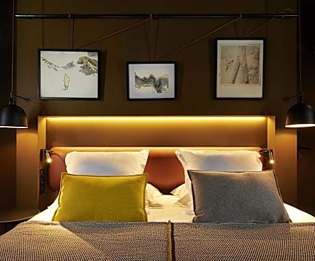 Standard Double Suite