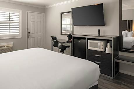 Queen Room