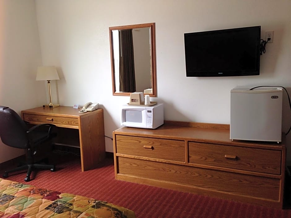 Budget Host Caribou Inn