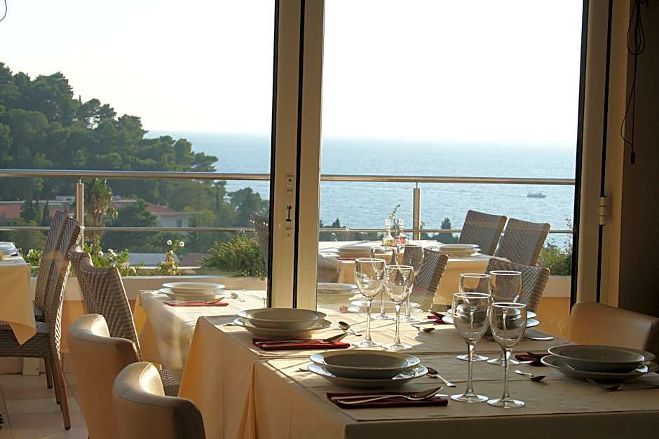 WGrand Petrovac