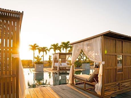 Cross Paasha Bali Seminyak