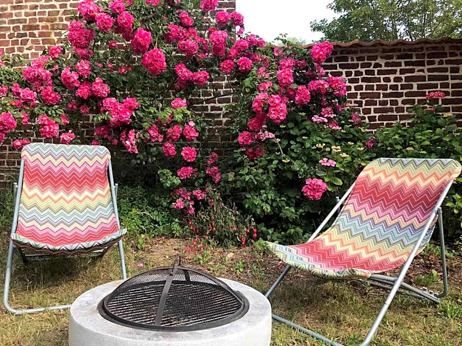 A La Villa Perroy les chambres sont spacieuses et les petit-déjeuners offerts