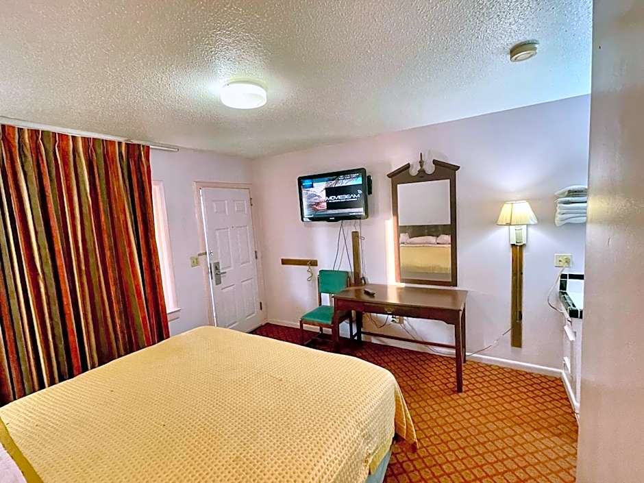 IMPERIAL MOTEL
