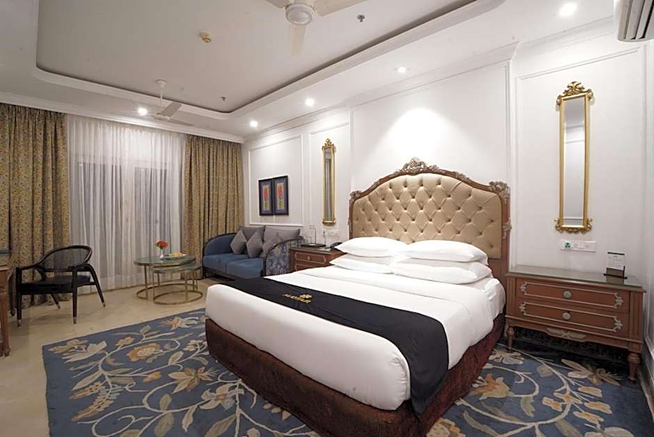 Photo 1 of 4 of Premium Spa 1 King Bed