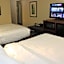 Best Western Rochelle Inn & Suites near DeKalb
