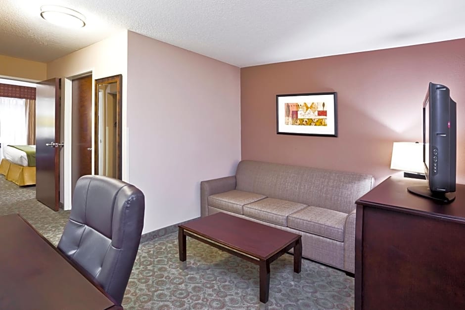 Holiday Inn Express Hotel & Suites Van Wert, an IHG Hotel