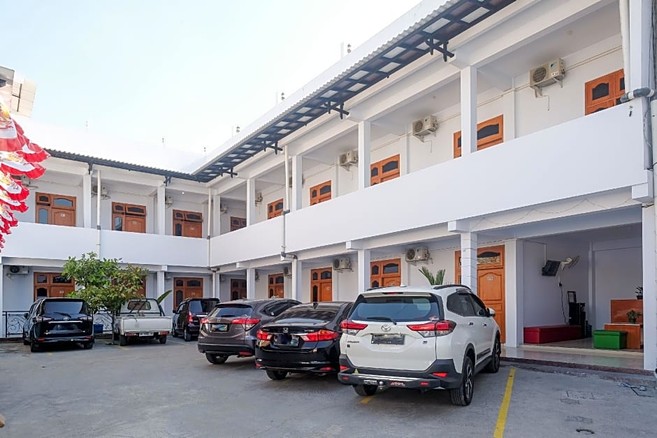 Urbanview Syariah Wisma Nabil Solo