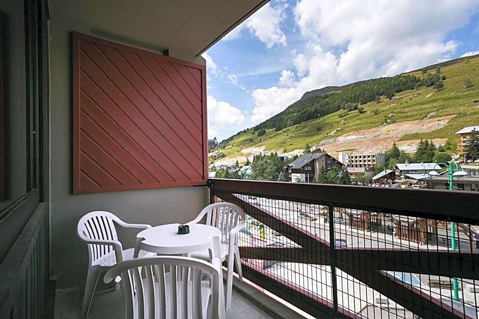Hôtel Les 2 Alpes L'Orée Des Pistes