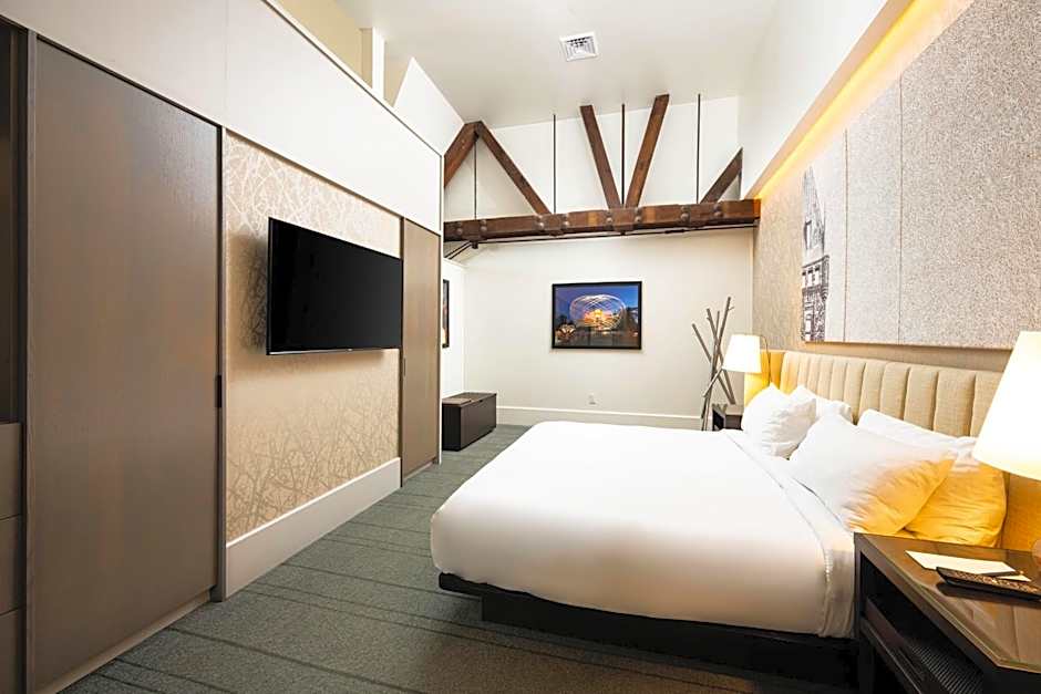 The Richardson Hotel