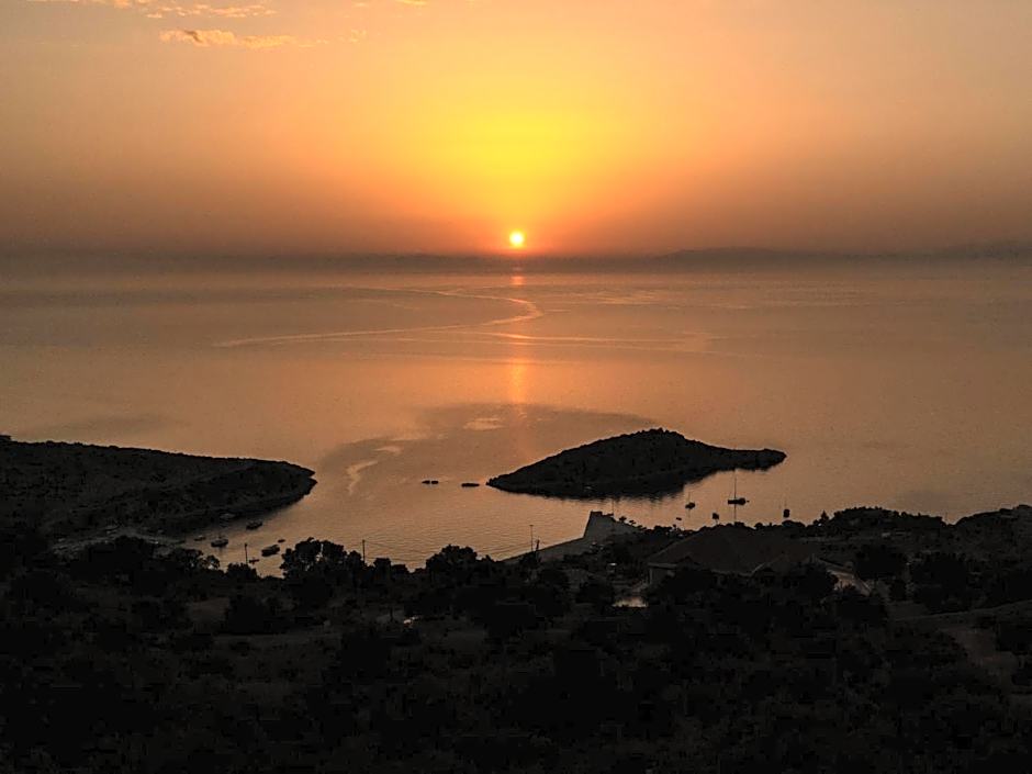 Armyra Villas - Apartments with Sea Views & Shared Pool