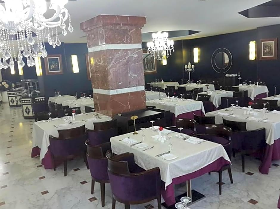 Oasis Hotel