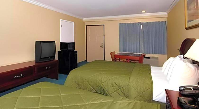 Quality Inn Near City Of Hope