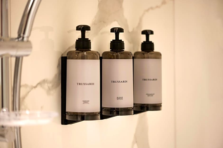 GoldenEye Hotel & Casino