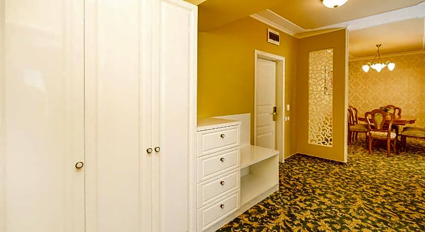 Studio One Accommodation Suites