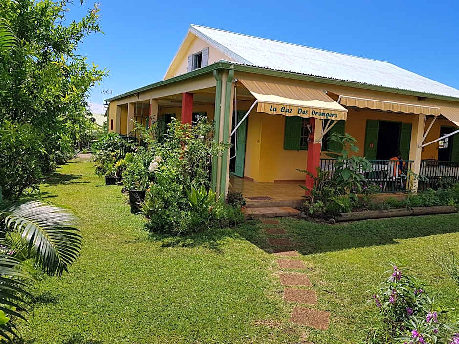 GITE-Hotel LA CAZ DES ORANGERS