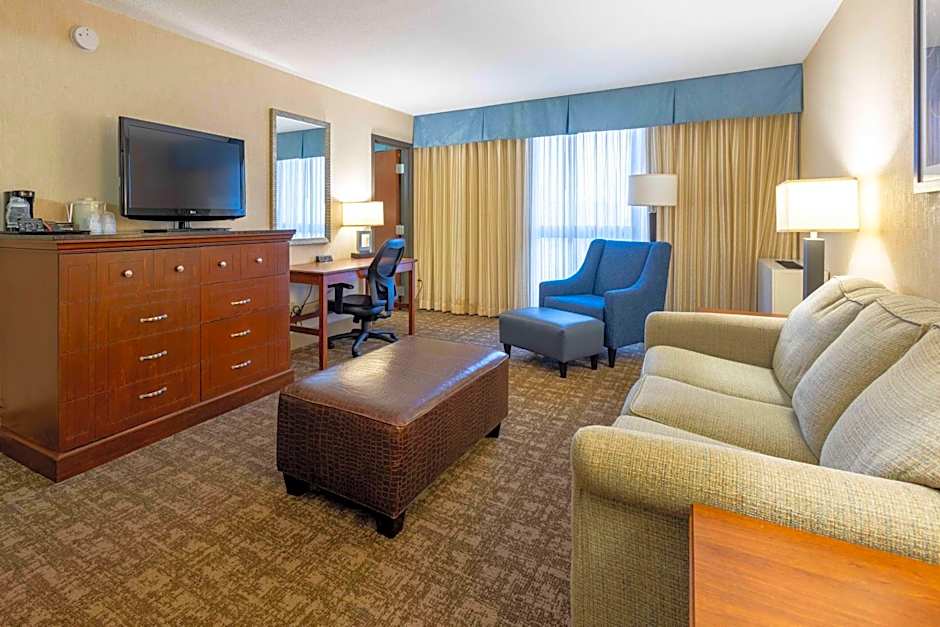 Pear Tree Inn St. Louis Near Union Station