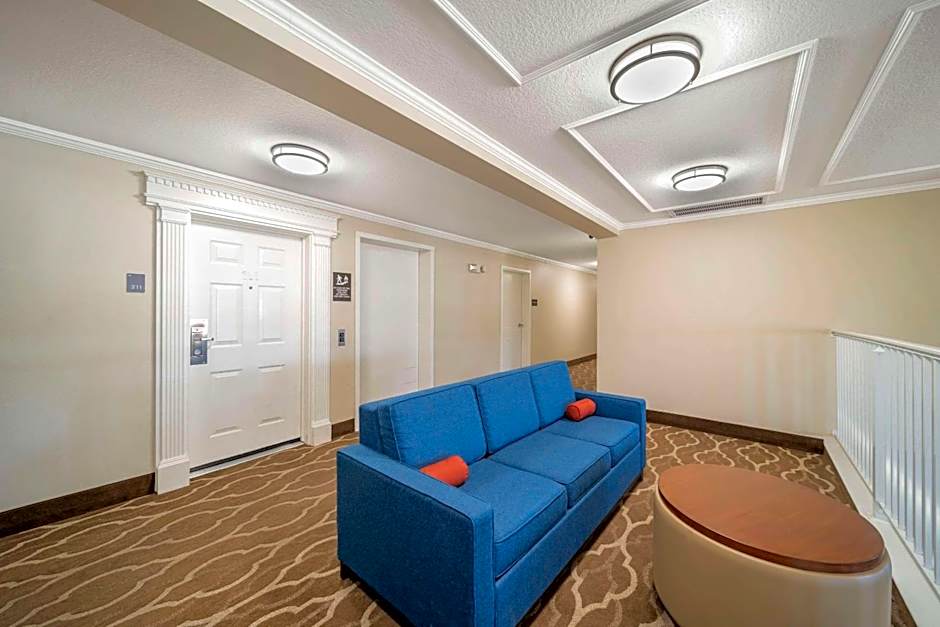 Comfort Suites Red Bluff Near I-5