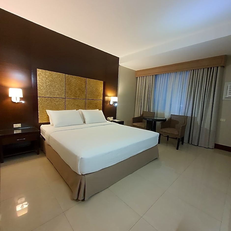 SMALLVILLE 21 HOTEL