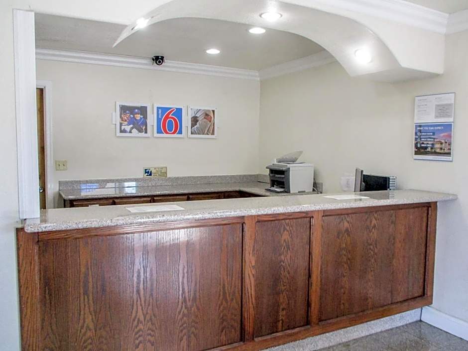 Motel 6-Fresno, CA
