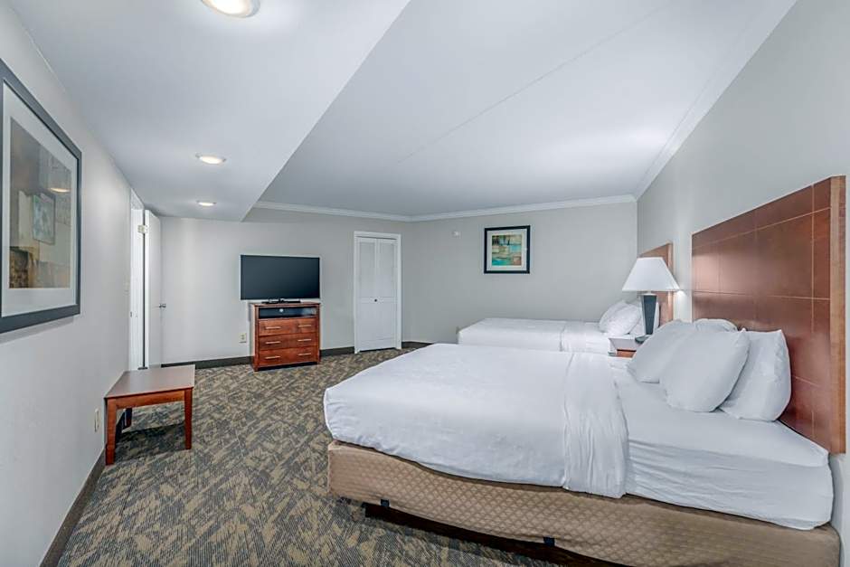 Crossroads Inn & Suites