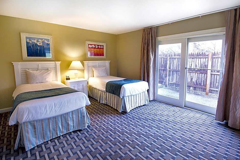 Wyndham Newport Overlook
