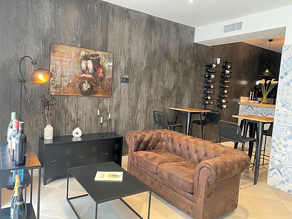 The Old Town Boutique Hotel - Adults Recommended