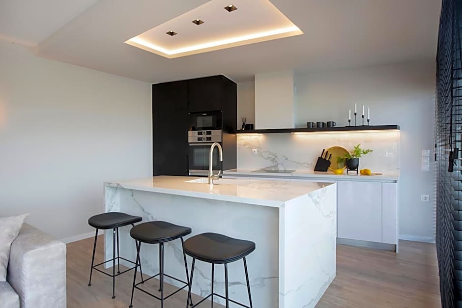 Supreme Luxury Suites by Athens Stay