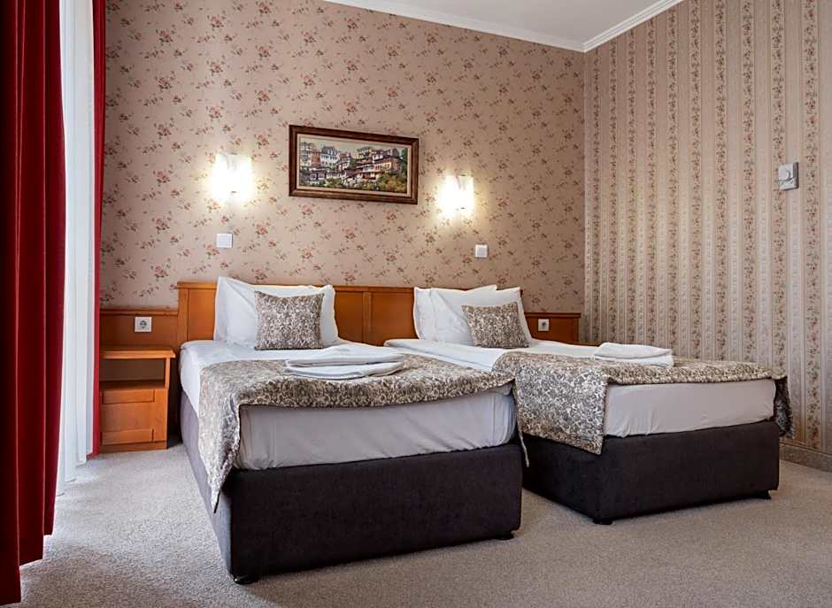Real Hotel