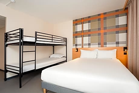 Family Room with Bunkbed and Shower