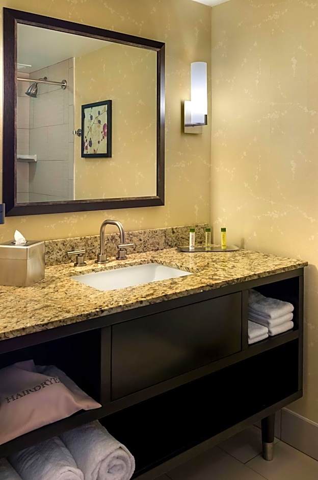 DoubleTree By Hilton Los Angeles Downtown