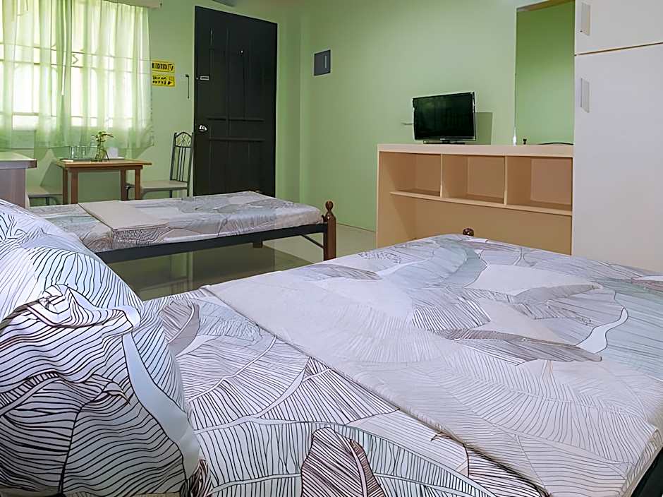 CM Apartelle Iloilo International Airport by RedDoorz