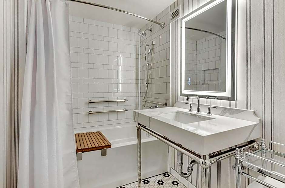 Omni Charlottesville Hotel