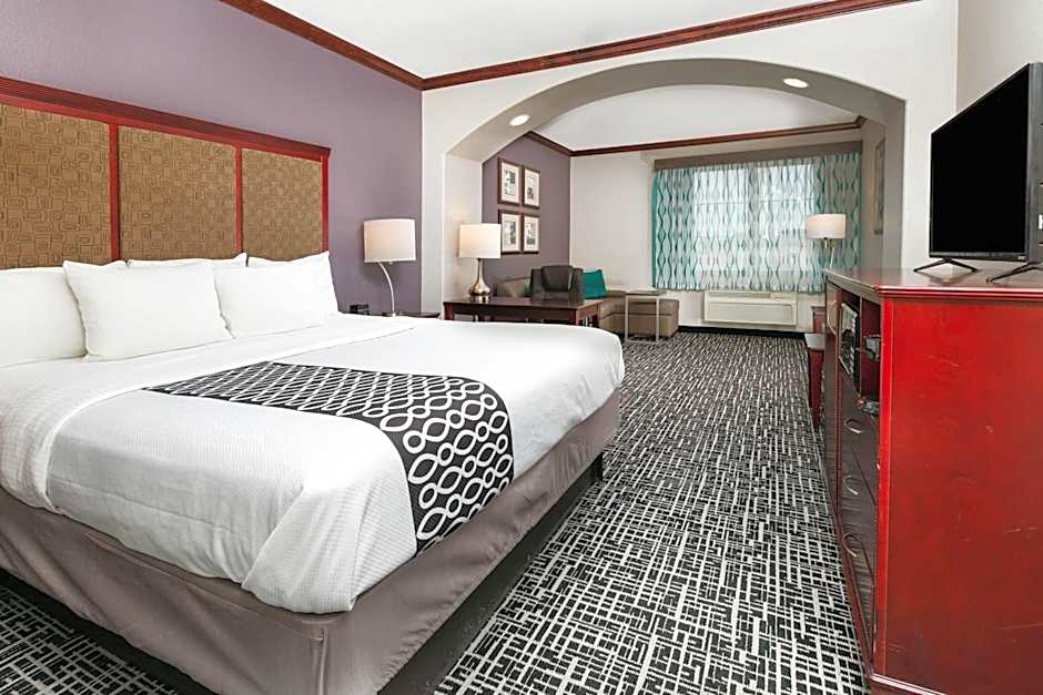 Photo 1 of 1 of Deluxe Executive 1 King Bed
