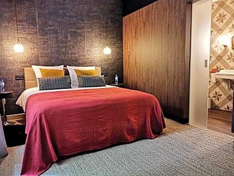 Quadruple Room with Private External Bathroom