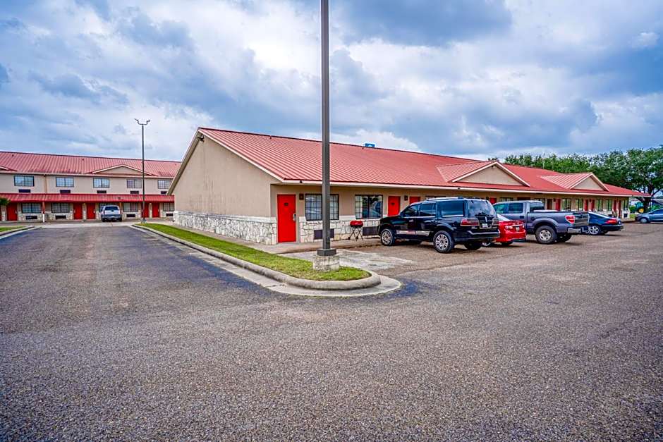 Texan Inn By OYO Beeville US-181