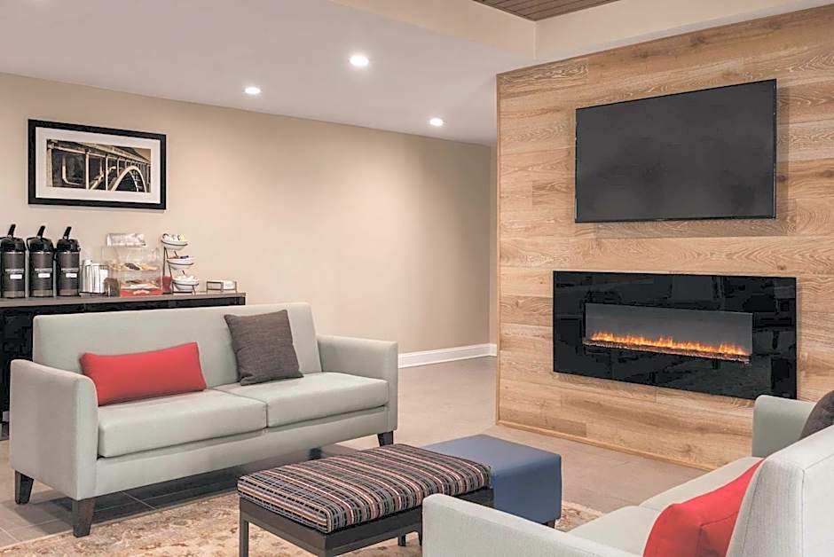 Country Inn & Suites by Radisson, Hoffman Estates, IL