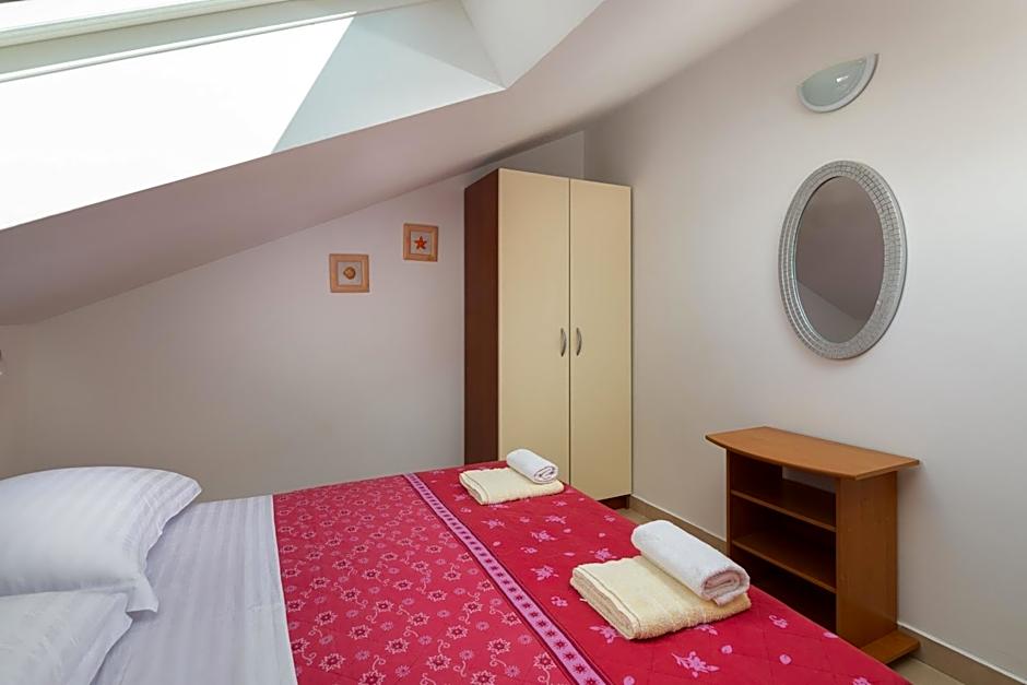 Apartments Vucica, Sevid