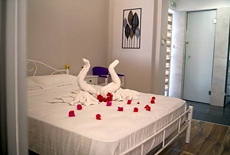 Deluxe Suite with Sea View