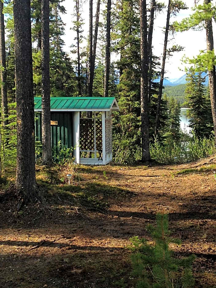 Vines and Puppies Hideaway