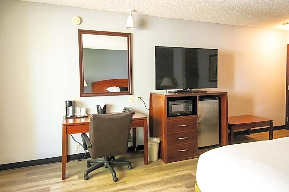 Red Lion Inn & Suites Vancouver