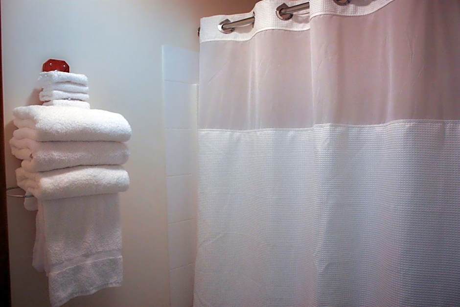 Mountain Creek Tavern