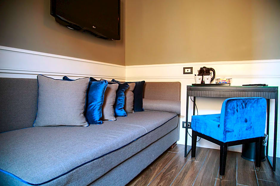 The Independent Suites