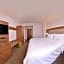 Holiday Inn Express Hotel and Suites Mesquite By IHG
