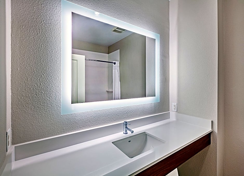 Holiday Inn Express Hotel & Suites Port Arthur, an IHG Hotel