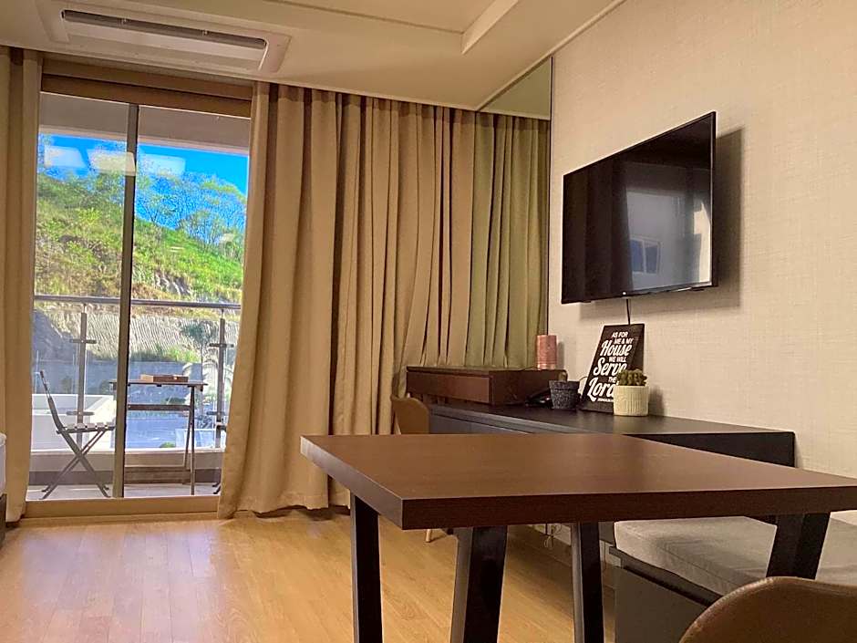 Luxury Condo in Clark Pampanga beside Hilton Hotel and Casino