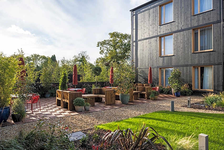 Mollie's Motel & Diner Bristol