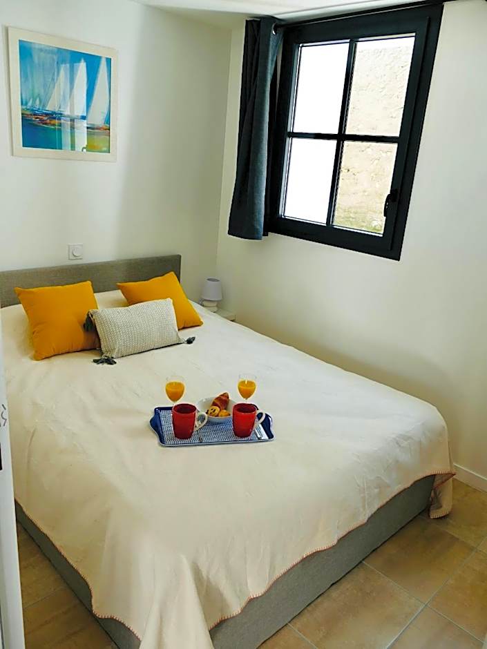 Clos des Aigrettes -6 Gîtes de charme et confort à 30m du Port de La Cotinière