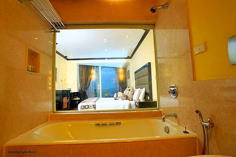 Vivanta Ernakulam, Marine Drive